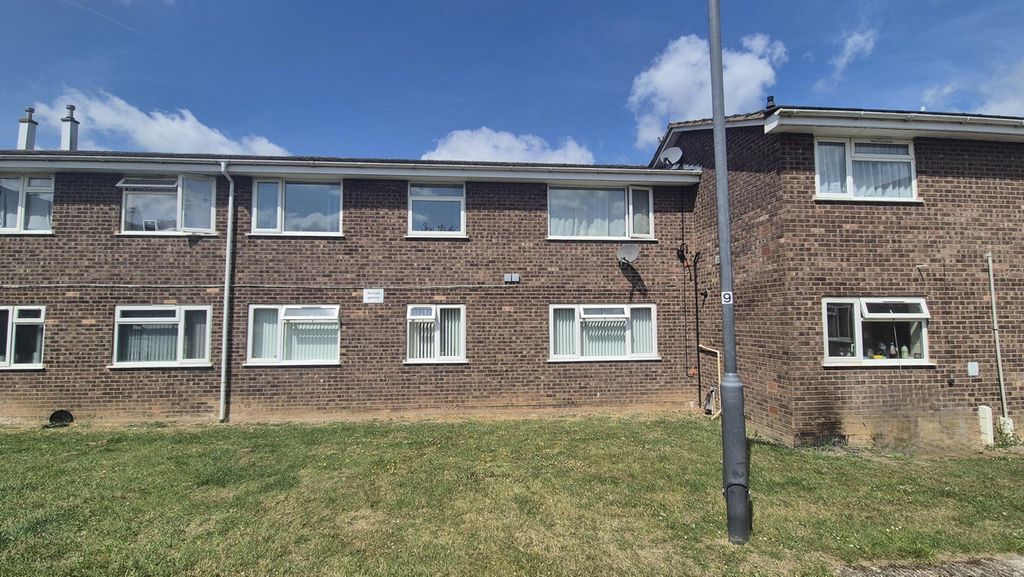 Property photo 1 of 12