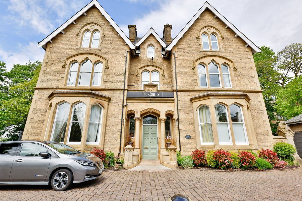 Property photo 3 of 22