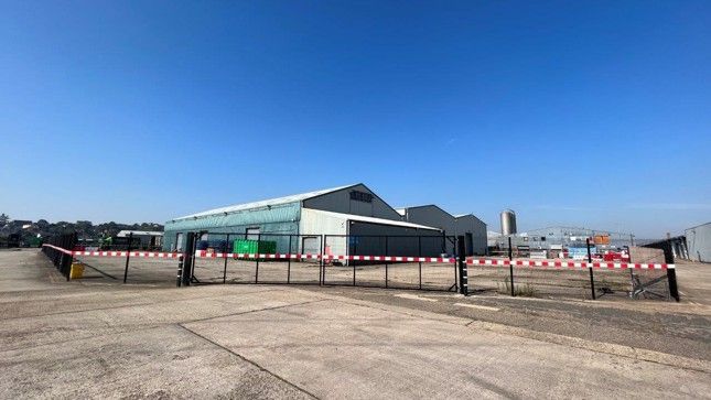 Property photo 1 of 7 Photo 13