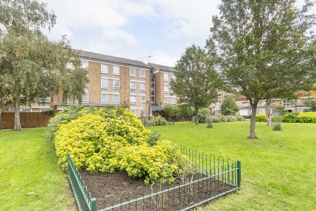 Property photo 1 of 8