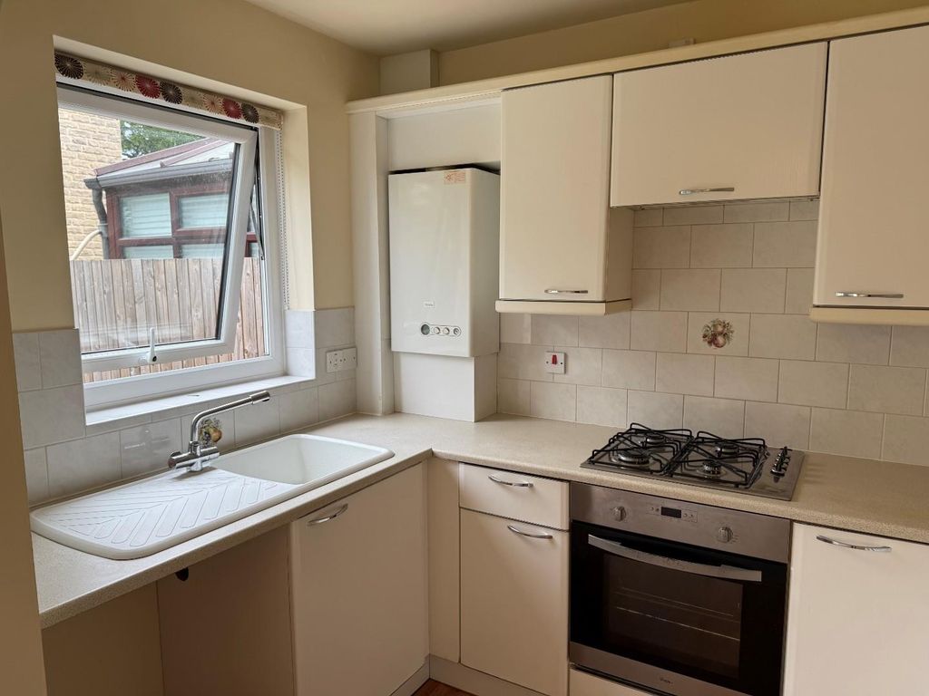 Property photo 2 of 11 Kitchen.Jpg