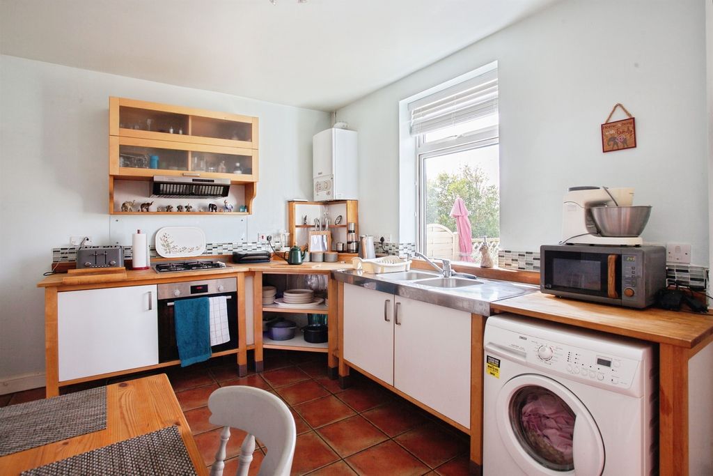 Property photo 3 of 14