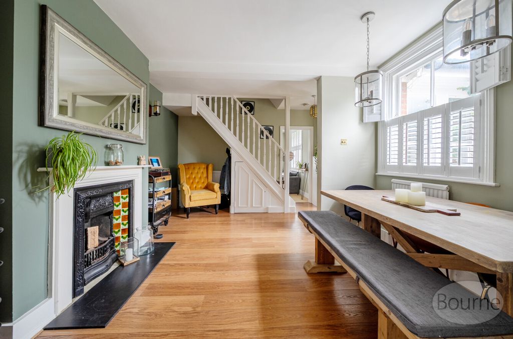 Property photo 3 of 20 F8777038-9B30-425...