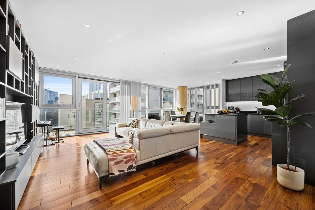 Property photo 1 of 16 67 The Edge-46