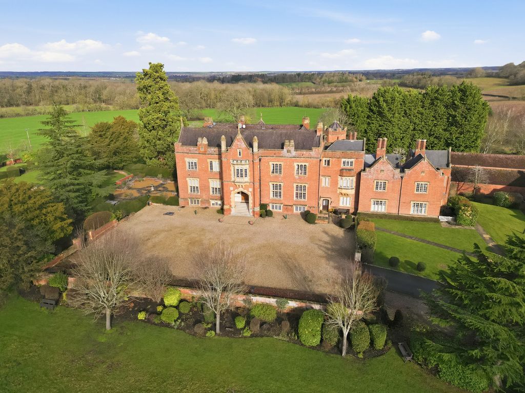 Property photo 2 of 24