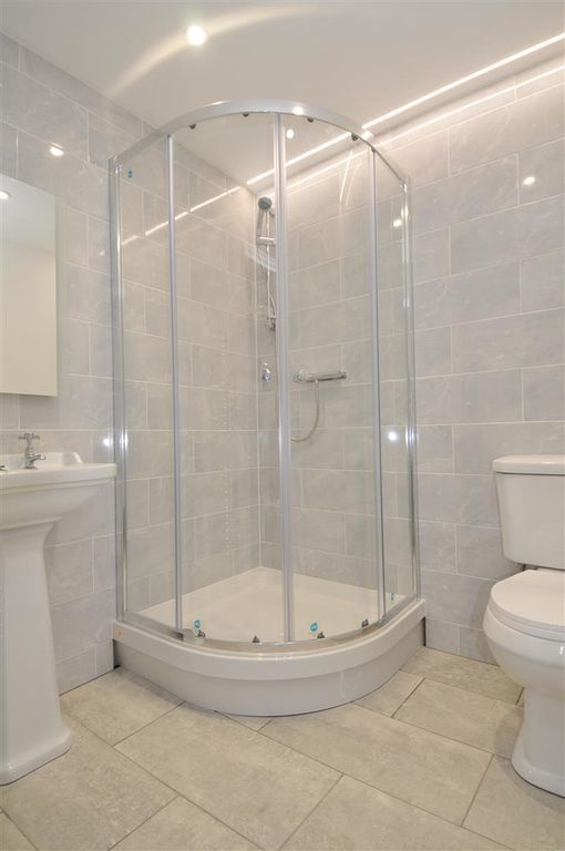 Property photo 3 of 4 18Addisonrdf1005.Jpg