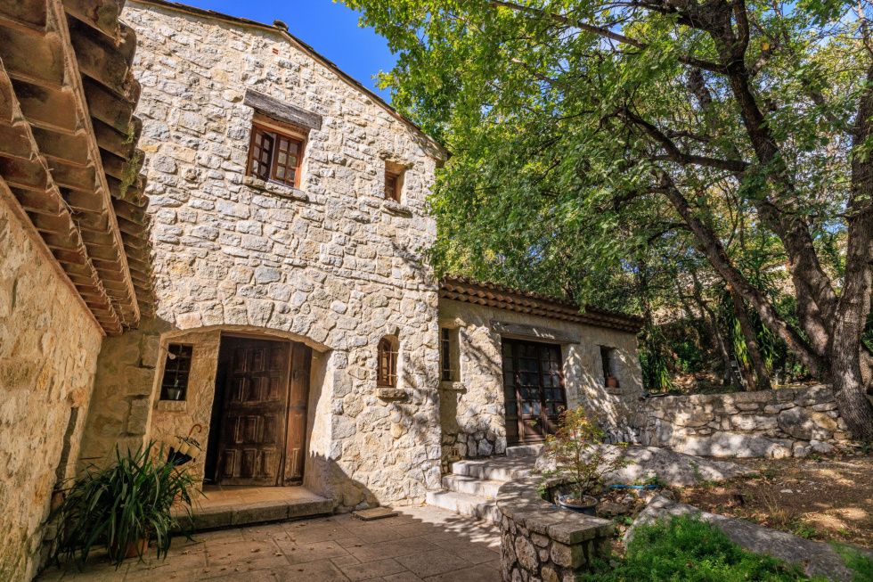 Property photo 3 of 21