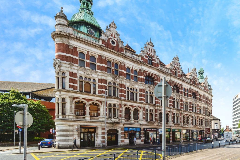 Property photo 1 of 18