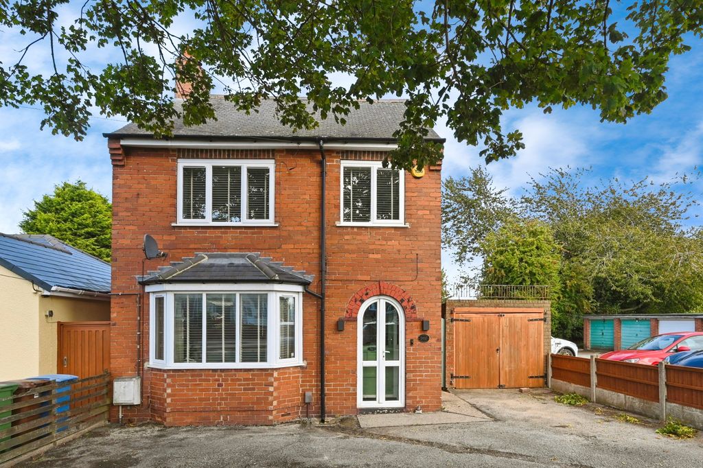 Property photo 2 of 14