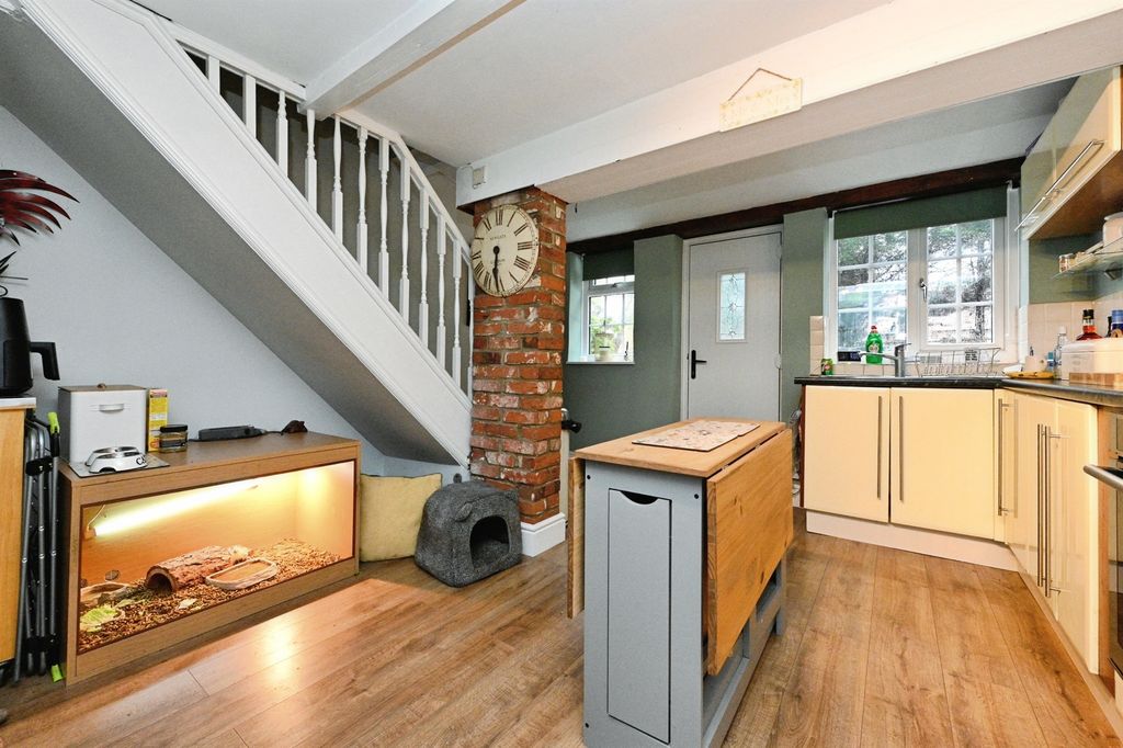 Property photo 3 of 17