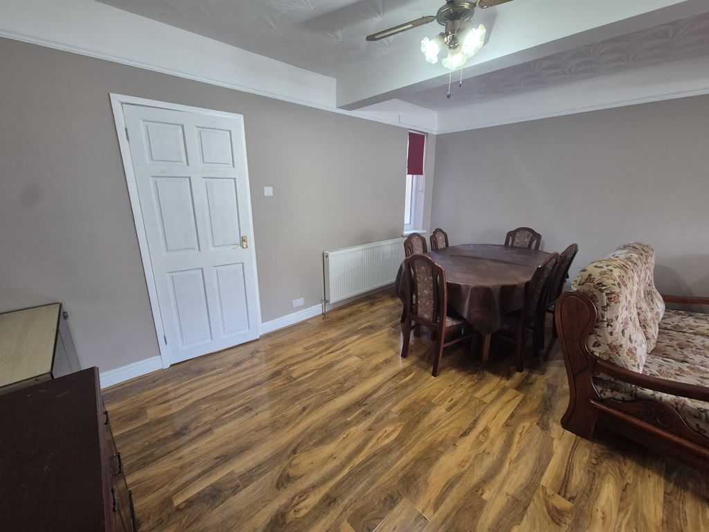 Property photo 3 of 12 Dining Area