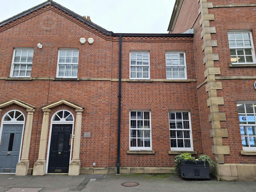 Property photo 1 of 5 3 Royal Court Front Page.Jpg