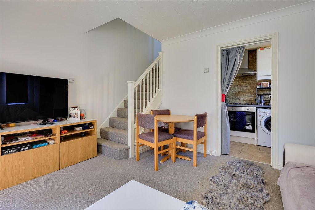 Property photo 2 of 10 Img (8).Jpg