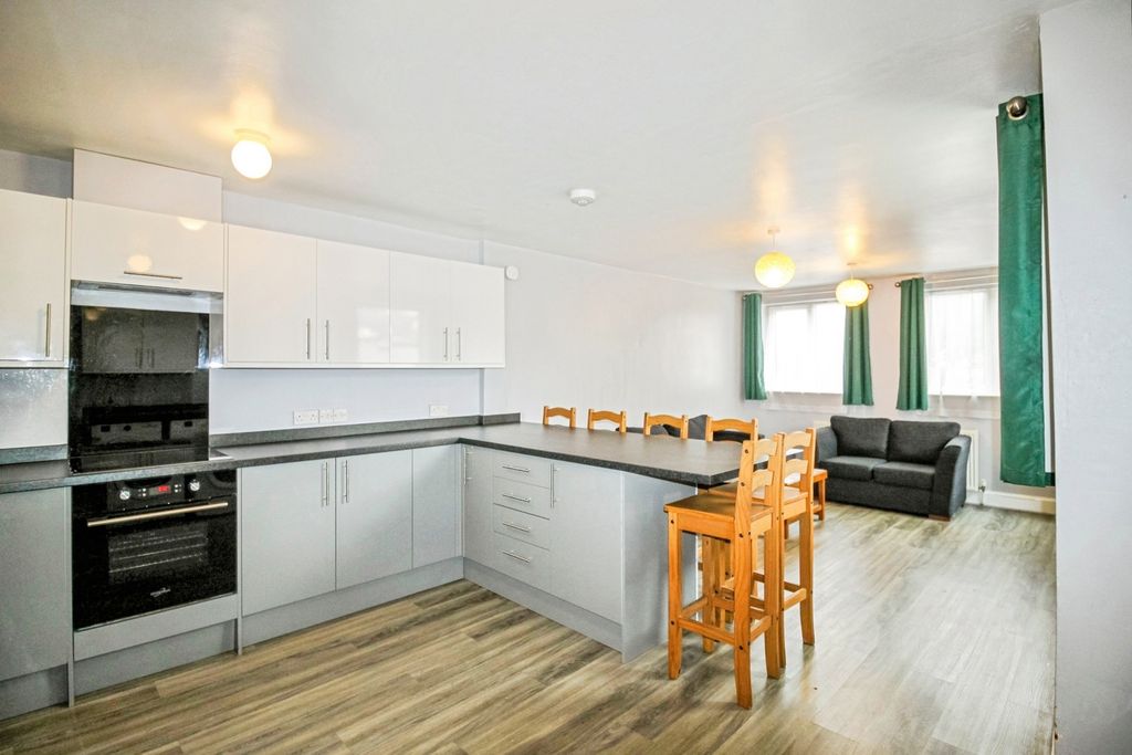 Property photo 2 of 18 Pbox-Img.Jpg
