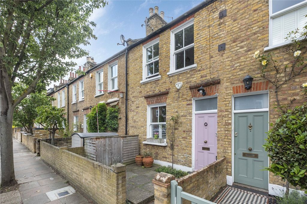 Property photo 1 of 18 Sefton Street