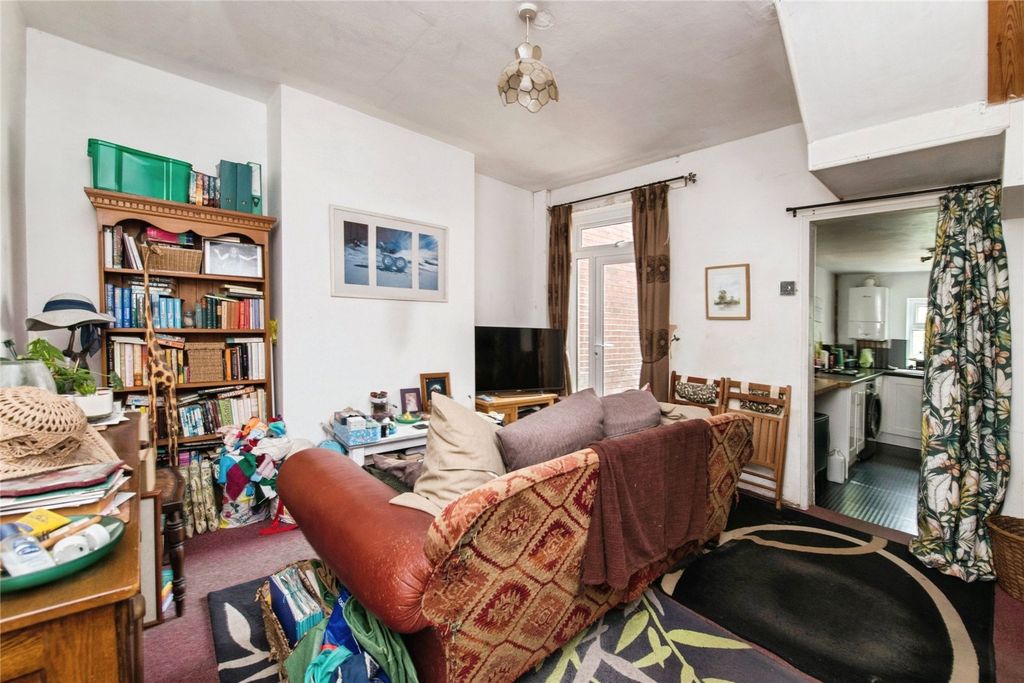 Property photo 3 of 17 Picture No. 04