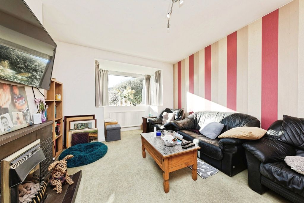 Property photo 3 of 16 Photo