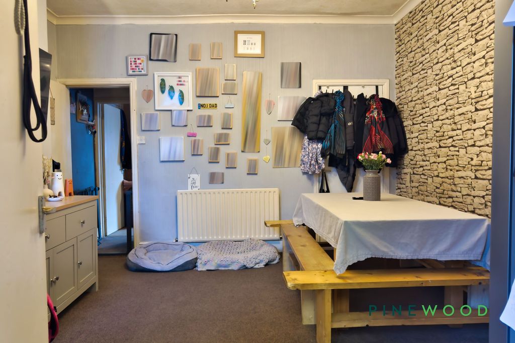 Property photo 3 of 14 Dining Room