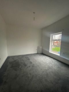 Property photo 2 of 3 Bedroom