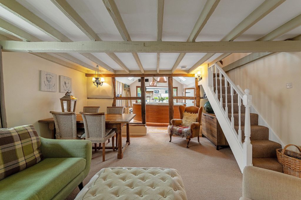 Property photo 2 of 29