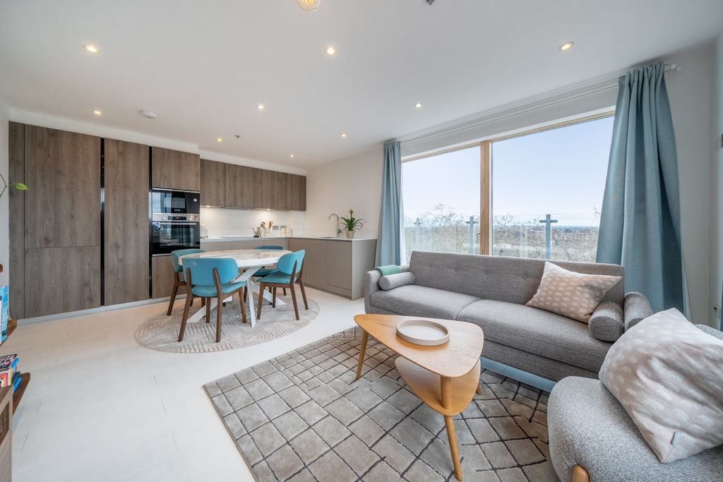 Property photo 1 of 11 Picture No. 24