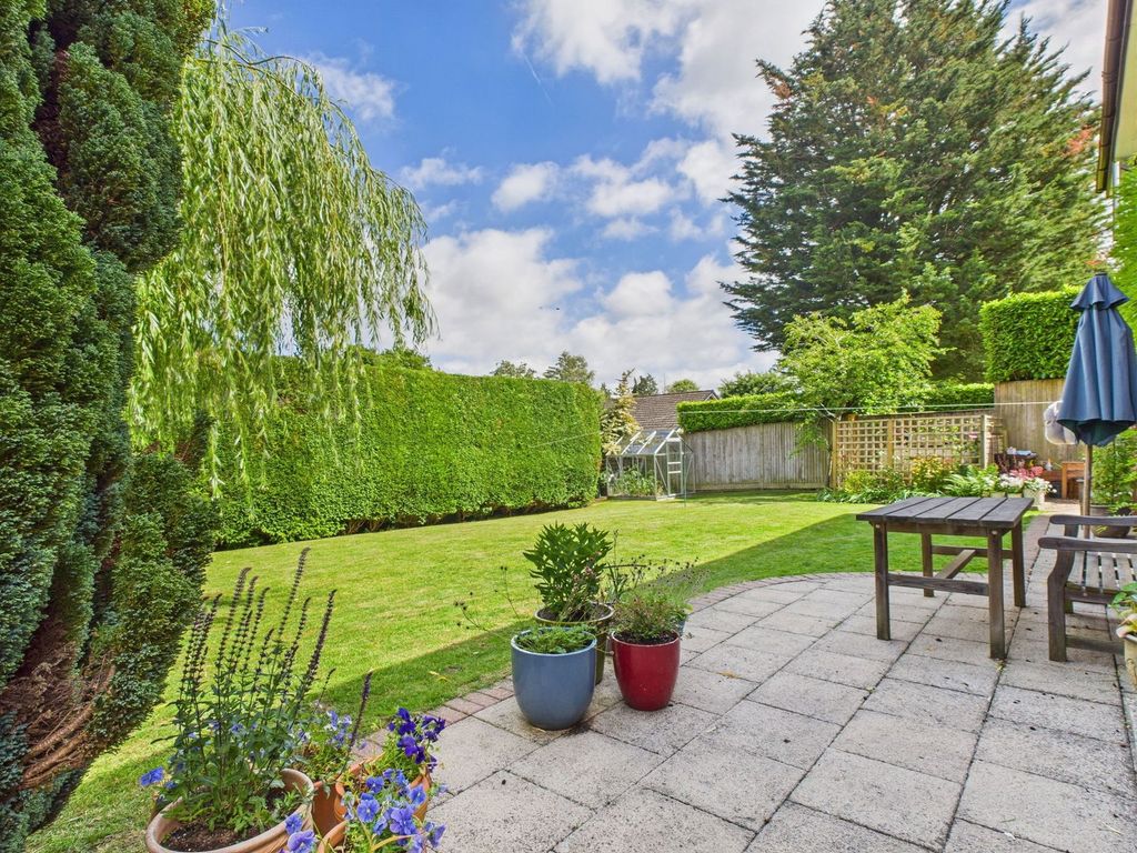 Property photo 2 of 26