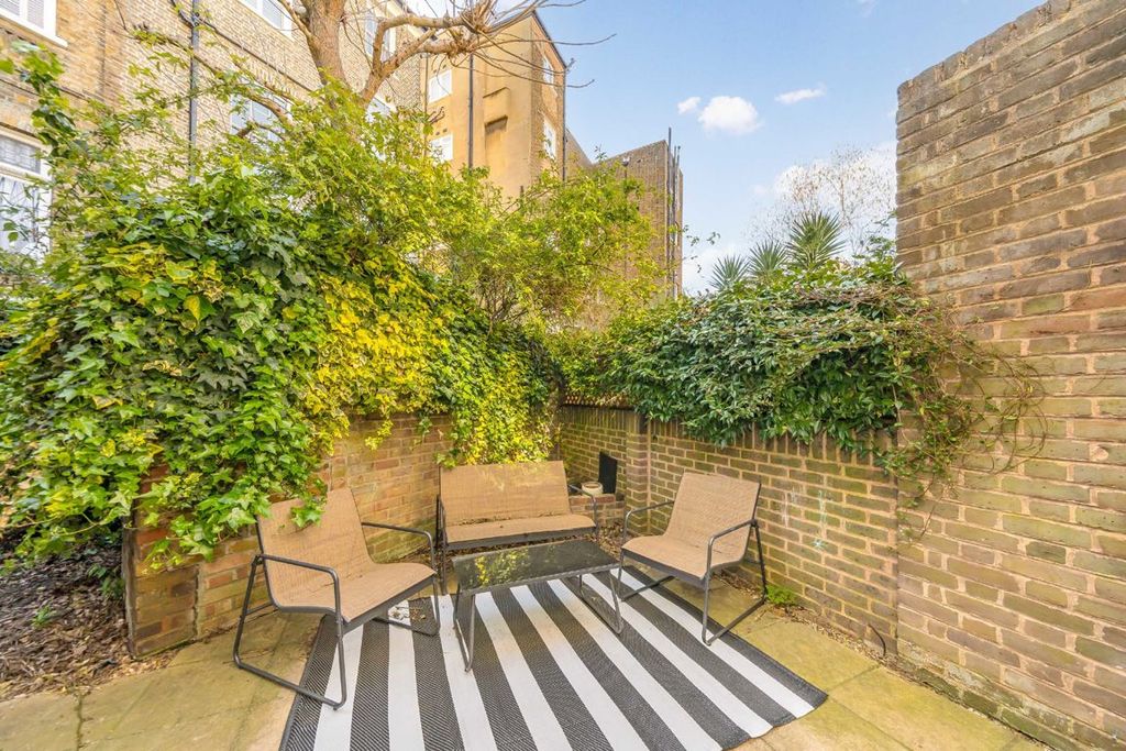 Property photo 3 of 9