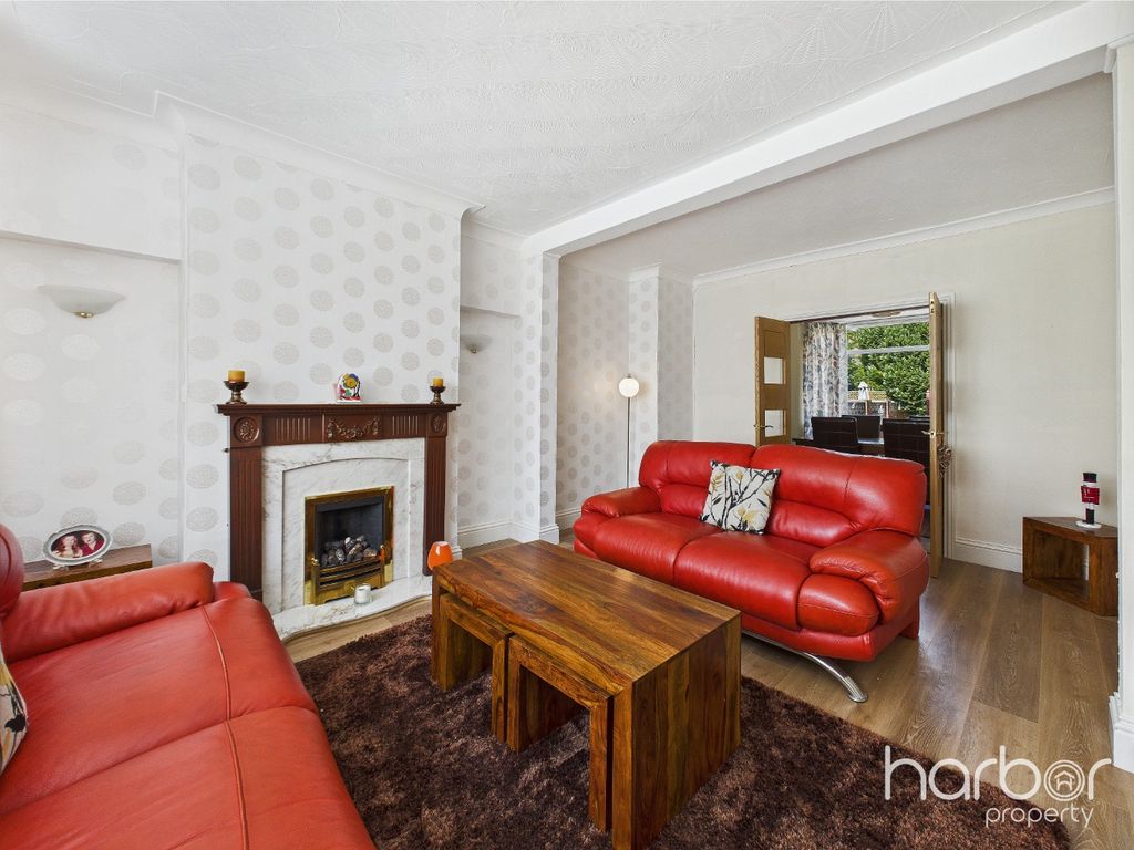 Property photo 3 of 25 4071107