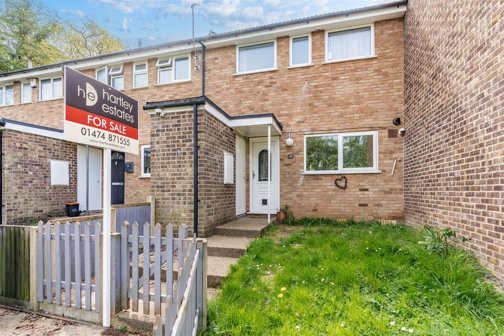 Property photo 1 of 19 28 Porchester Close-Hr3.Jpg