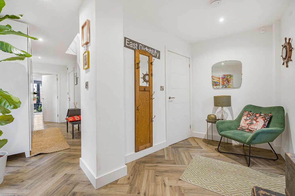 Property photo 2 of 33 Picture 2