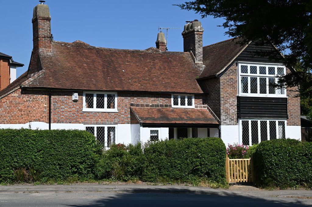 Property photo 1 of 37