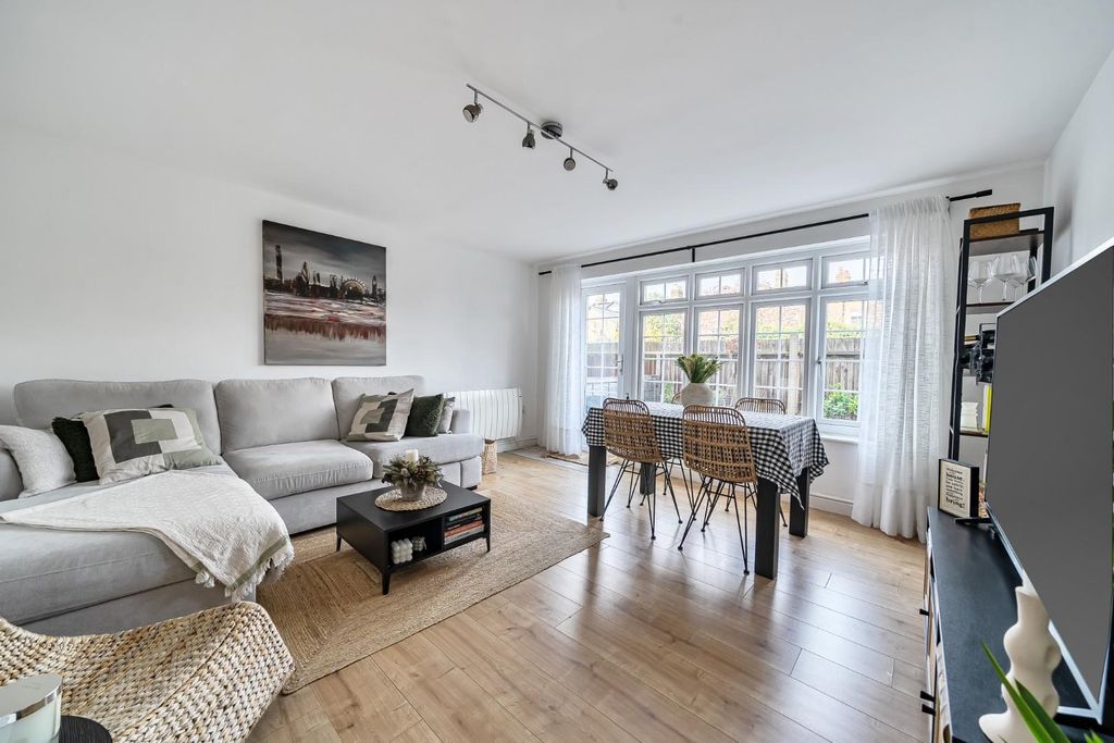 Property photo 2 of 14