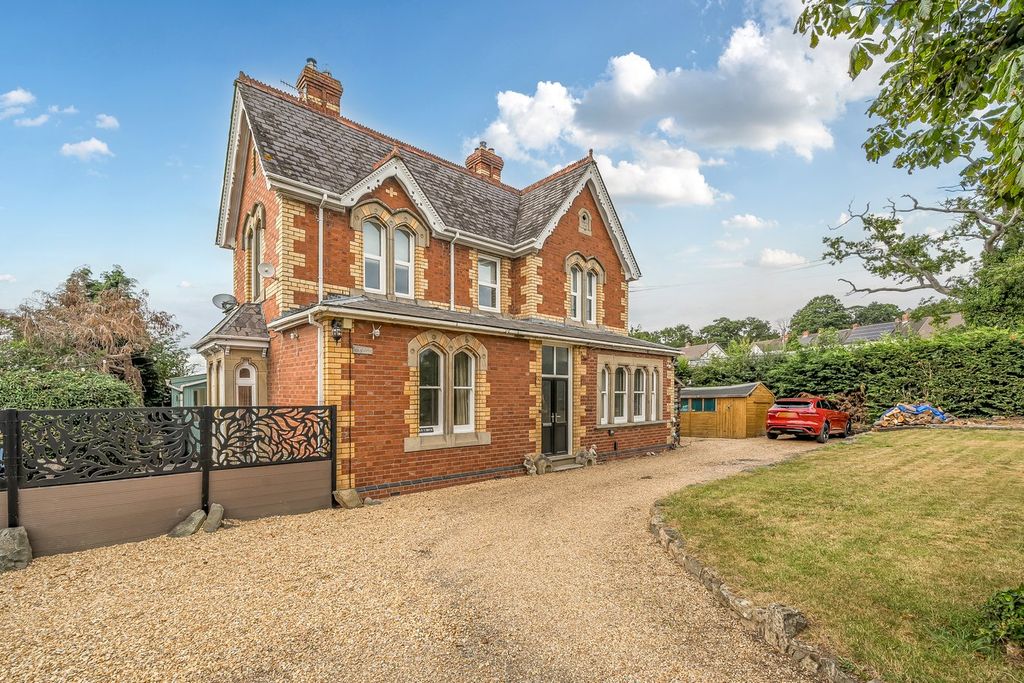 Property photo 1 of 23