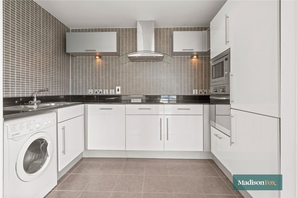 Property photo 3 of 12 Picture No. 05