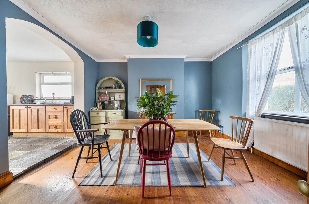 Property photo 3 of 23 Dining Room