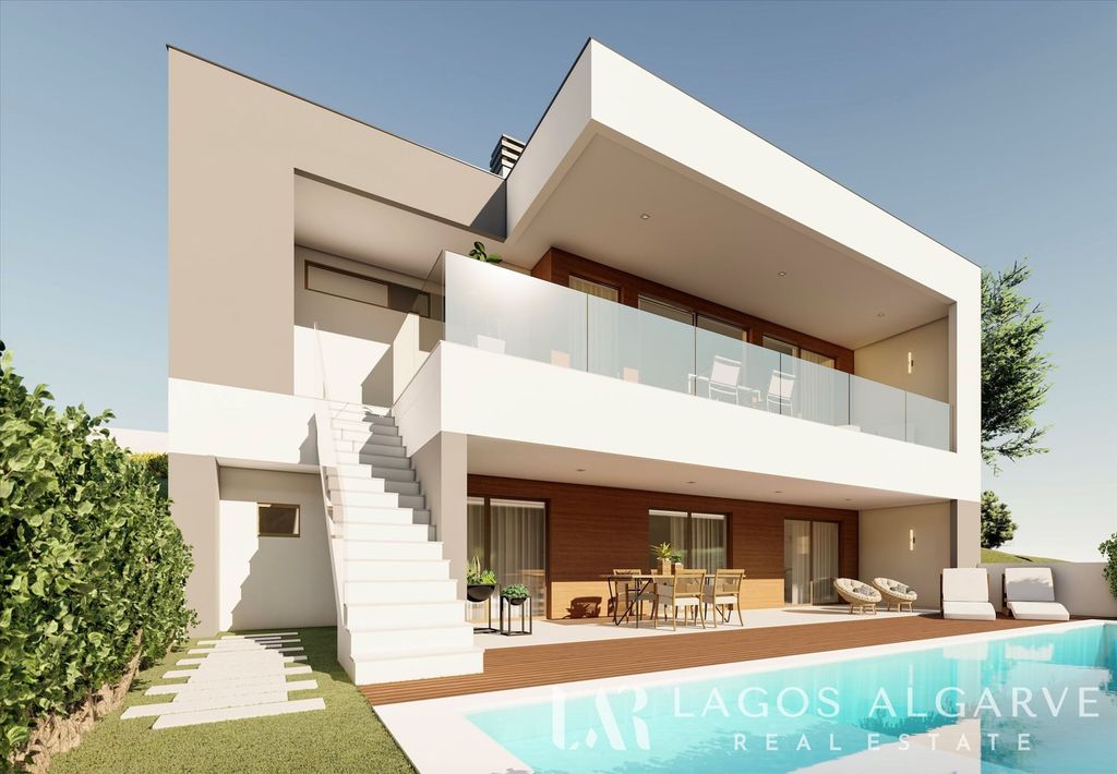 Property photo 1 of 25 3 Bedroom Villa With Pool And Garage Under Construction Near Portimão