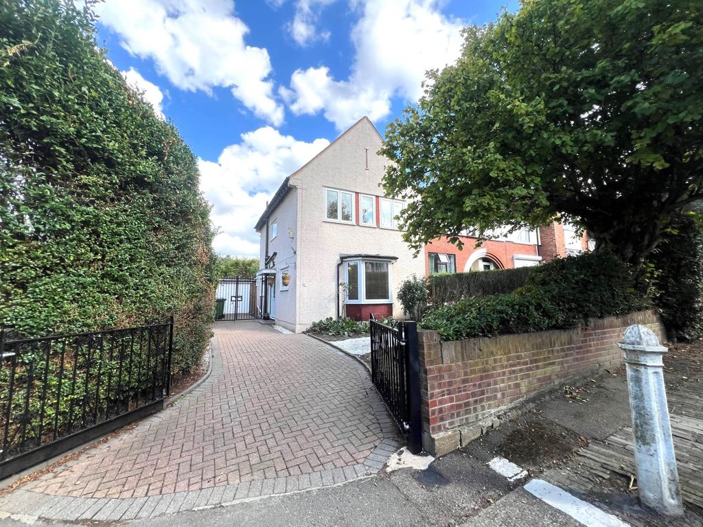 Property photo 1 of 21