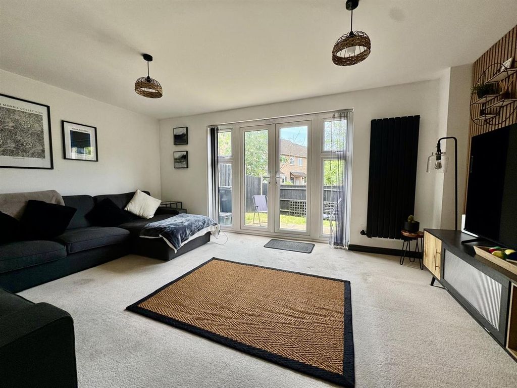 Property photo 3 of 15 d1440d9B-5650-4E9d-B5F3-E085Bbd3d9c8.Jpg