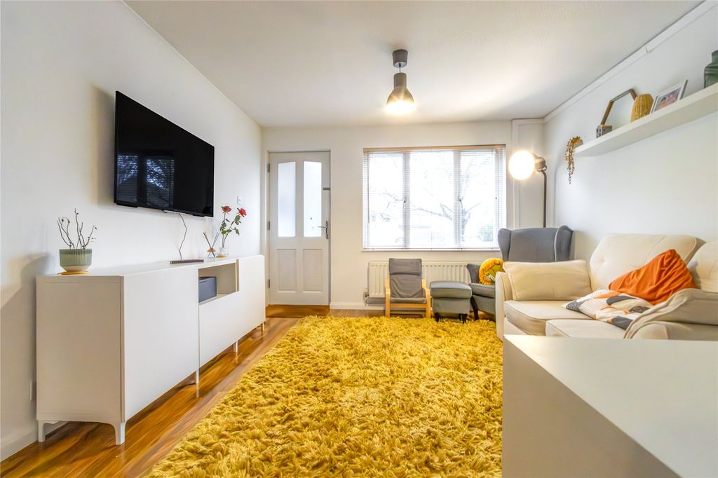 Property photo 2 of 9 Picture No. 10