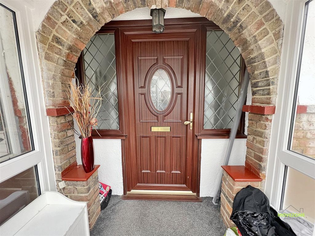 Property photo 2 of 14 Selwood2.Jpg
