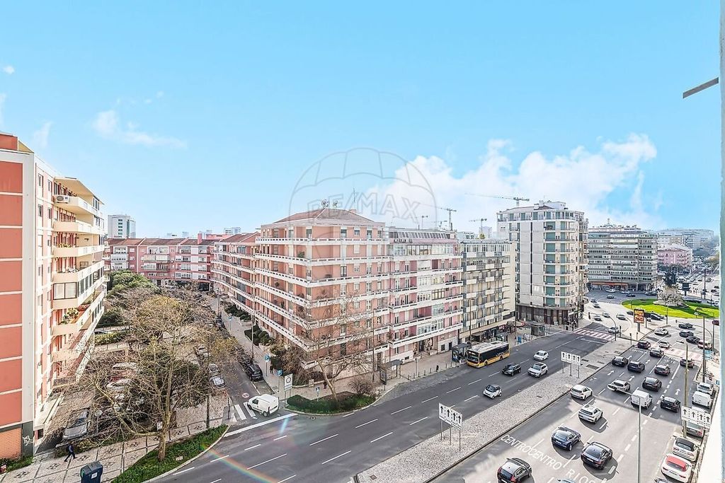 Property photo 2 of 30