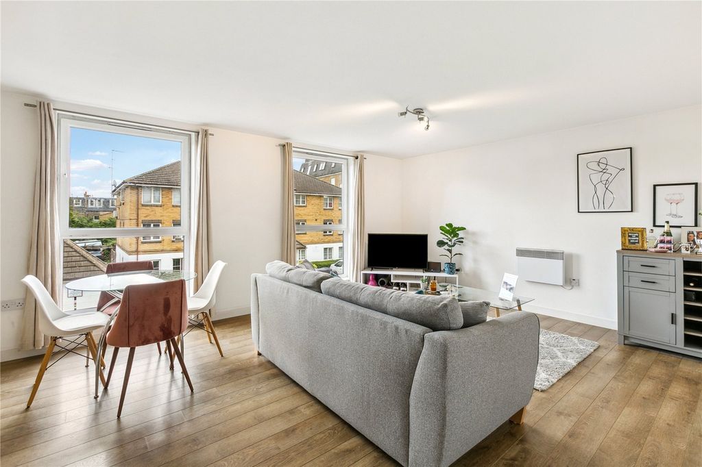 Property photo 1 of 10