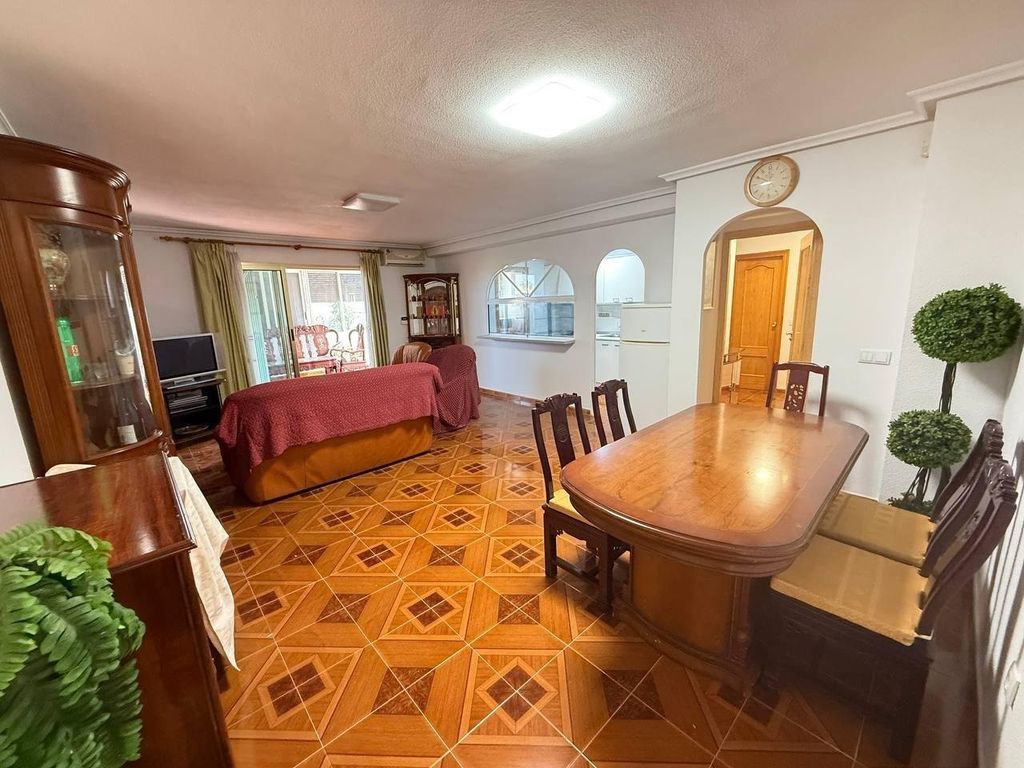 Property photo 2 of 36