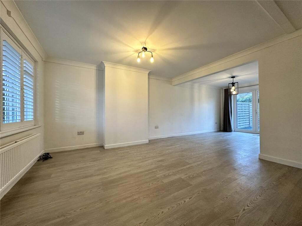 Property photo 2 of 10 Gallery