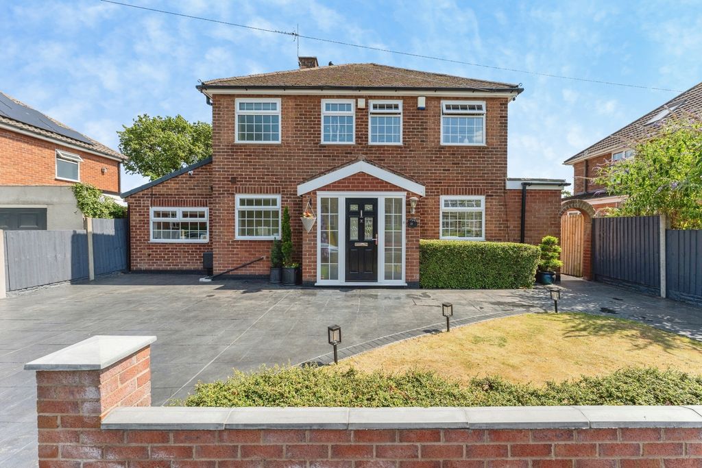 Property photo 1 of 32 Pbox-Img.Jpg