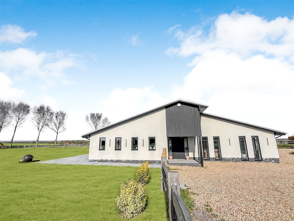 Property photo 3 of 38 Picture No. 56