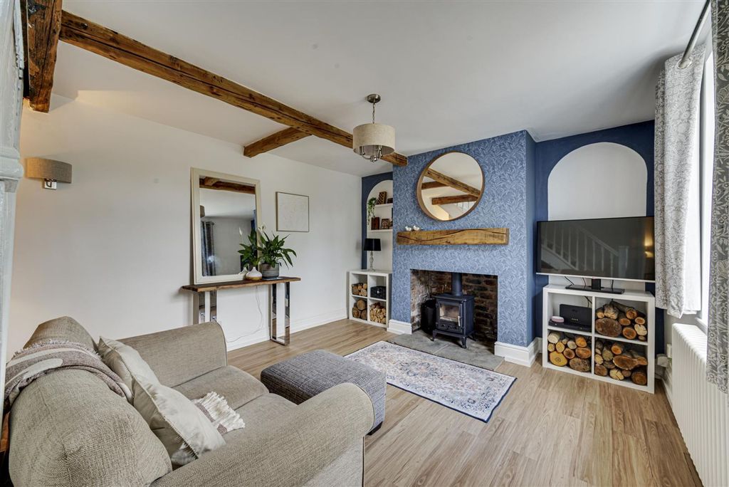 Property photo 2 of 31