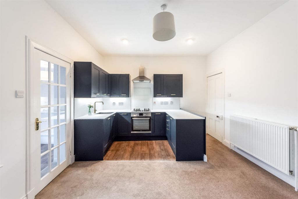 Property photo 3 of 19 Kitchen/Dining Area