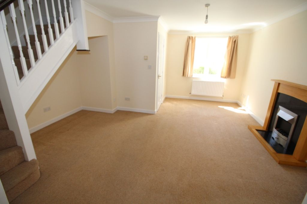 Property photo 3 of 12 Lounge