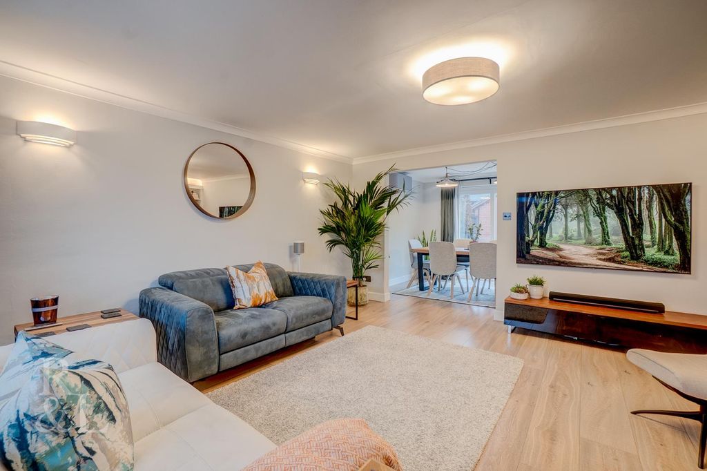 Property photo 2 of 27 Batched (29).Jpg